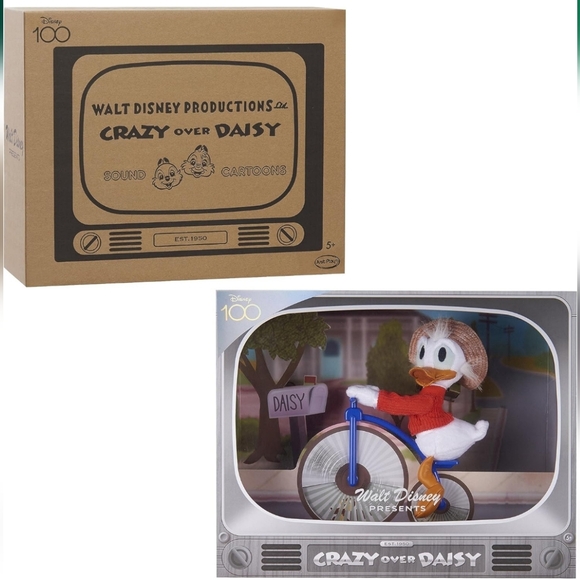 NIB Disney100 “Crazy Over Daisy” Donald Duck Plushie - Picture 5 of 5